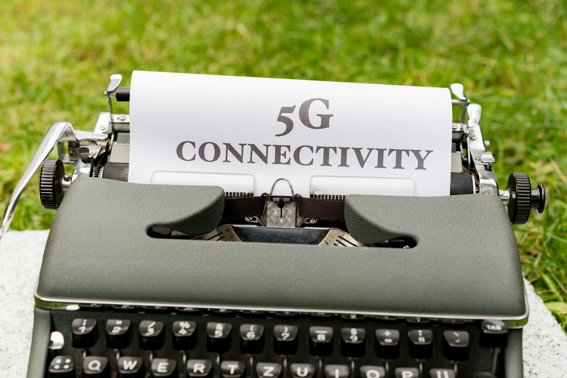 emulating future pandemics with 5g networks