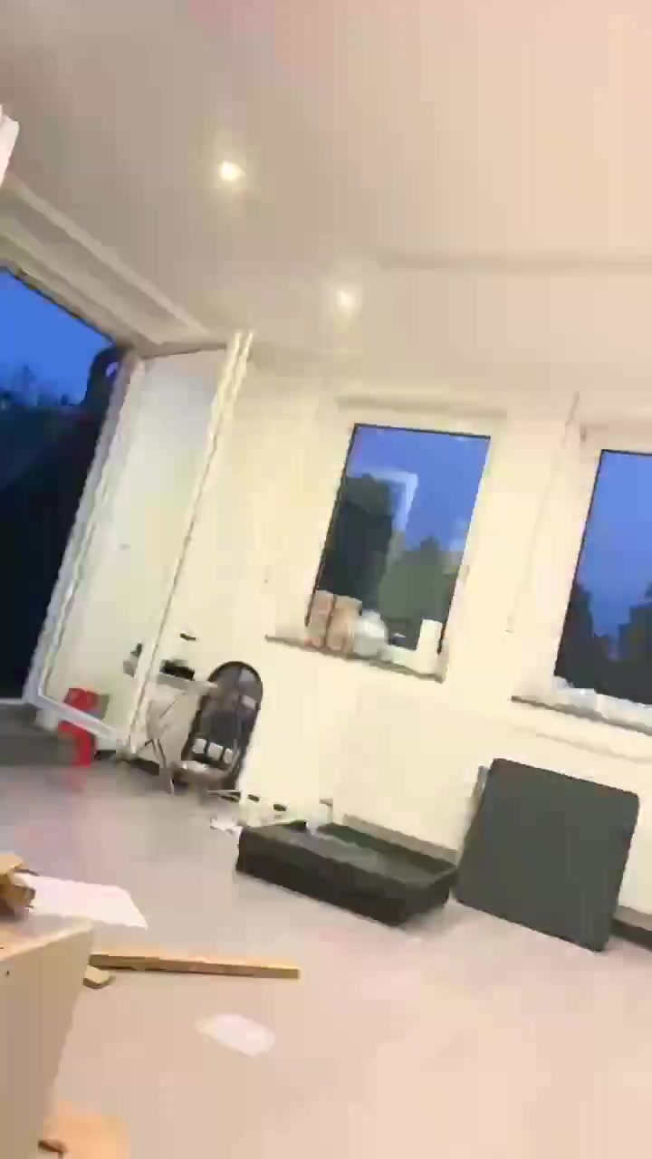 LED lights flicker 100k times a second… this is what it lo